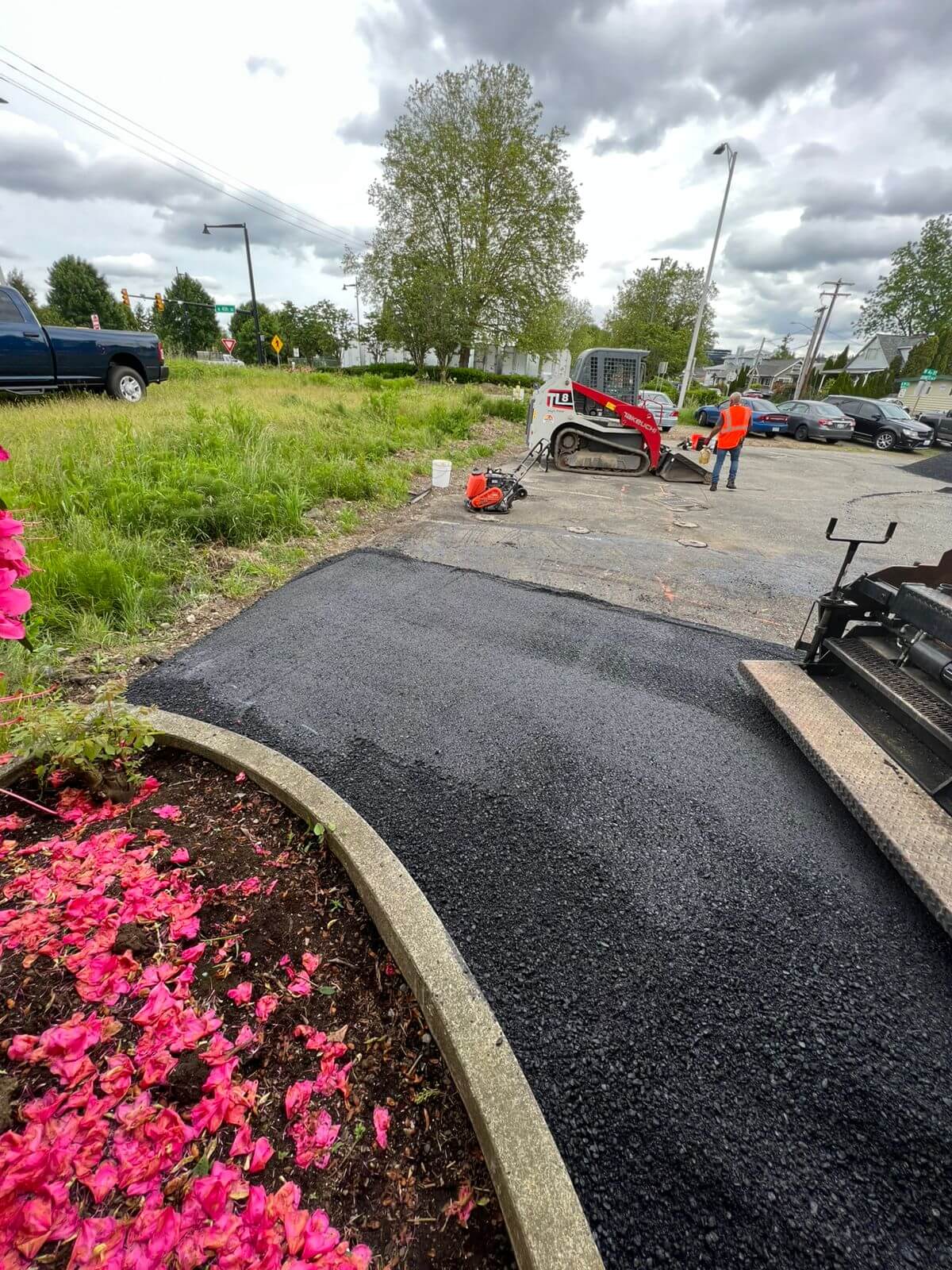 asphalt - Edge Finish With Flowerbed