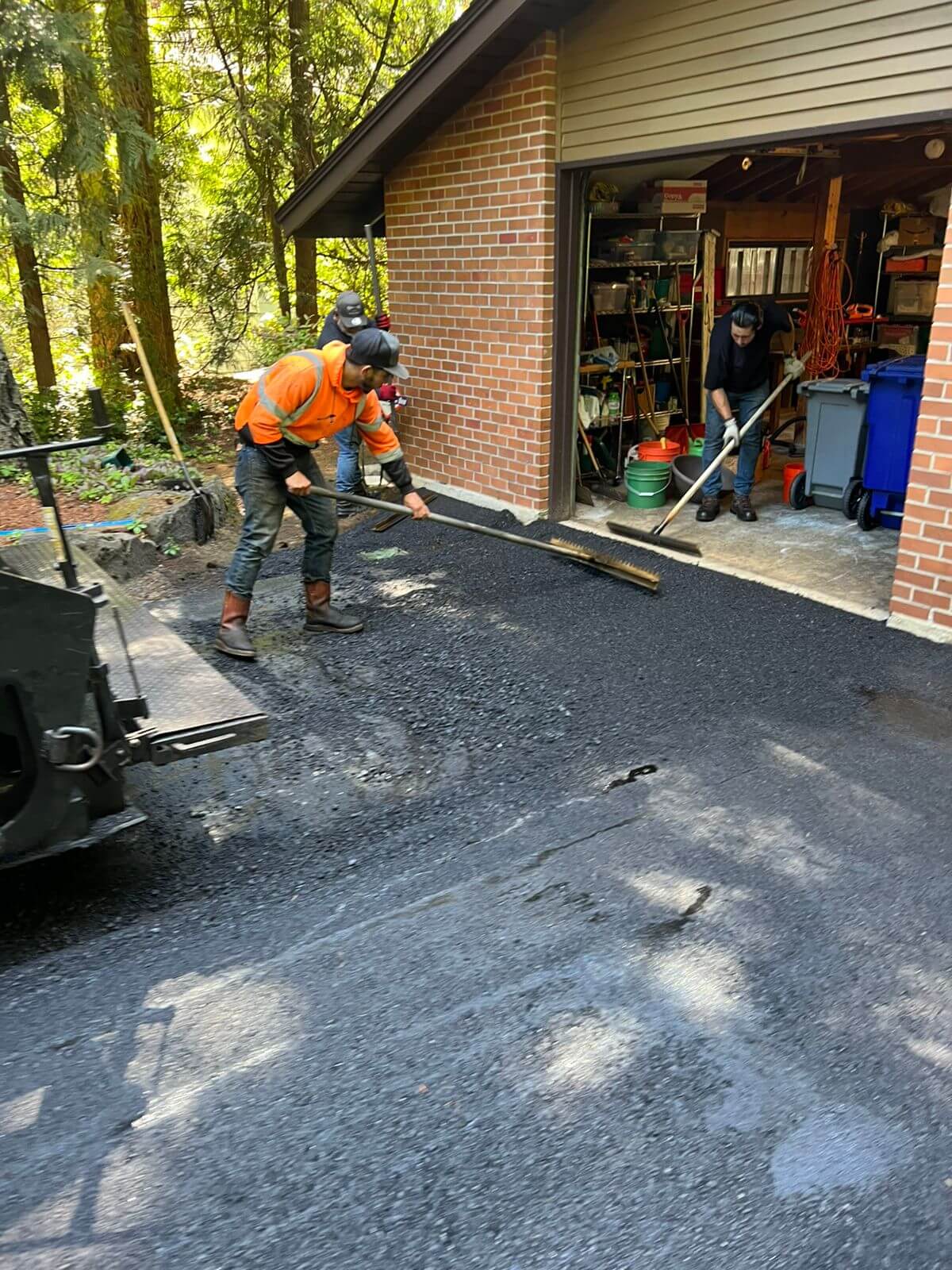 asphalt - Residential Driveway Paving Team