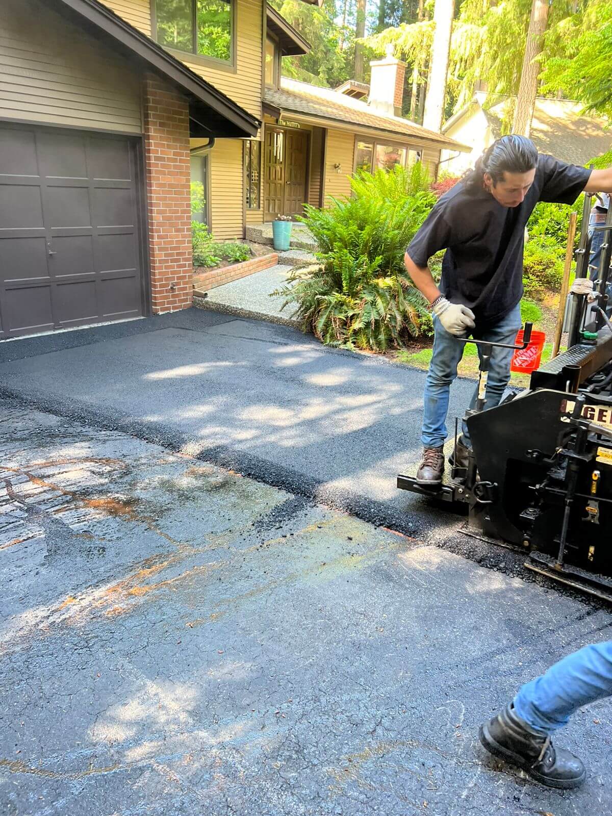 asphalt - Residential Finish Layer Application